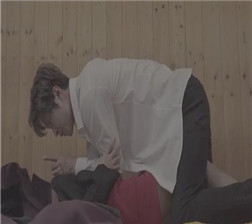 性感的人妻 mp4