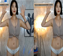 骚气的女主播摆弄舞姿2