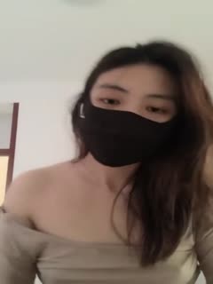 既然跳舞你们不喜欢看，那幺自慰露逼逼好不好嘛