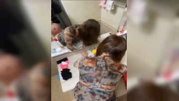人妻偷情想要吗是你想要插一下水好多奶大屁屁肥这种熟女操着就是爽一插都是水也会配合内射第01集