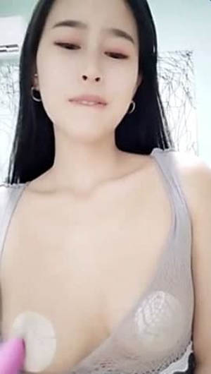 小少妇跟情人私会偷情啪啪